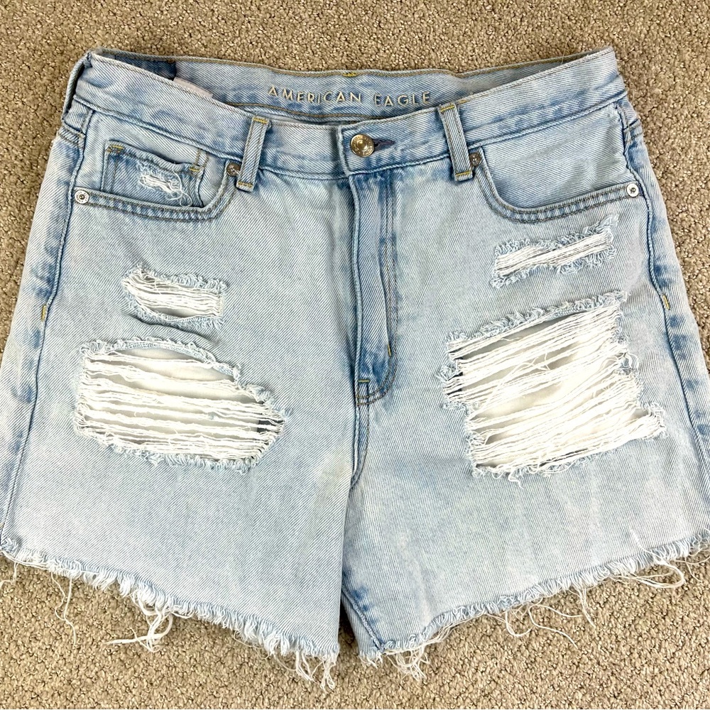 American eagle distressed mom shorts size 8